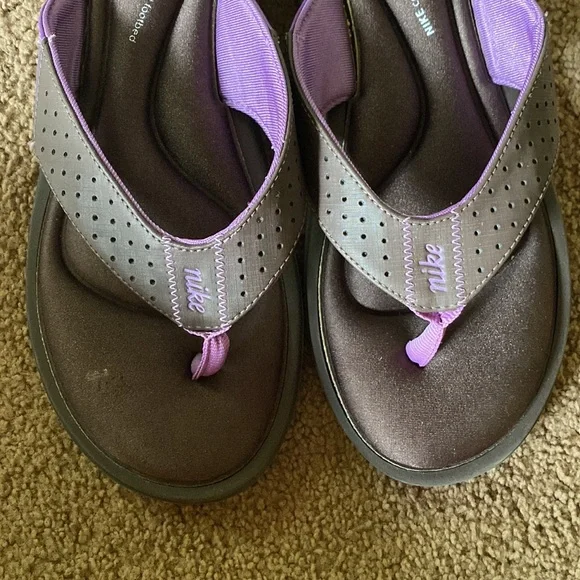 Nike flip flops size 7 - Picture 2 of 3